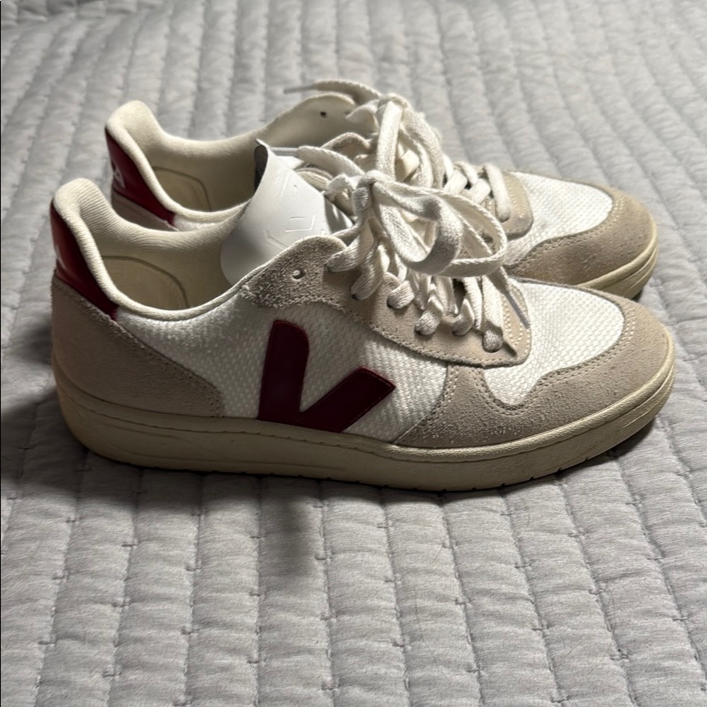 Veja V-10 Sneakers